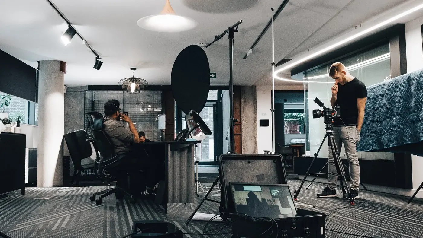 Martijn de Pooter and Sunil Patel between set-ups in the office location